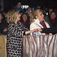 Las dos hermanas junto a María Teresa Campos en el programa 'Las Campos'