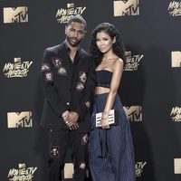 Big Sean y Jhene Aiko en la alfombra roja de los MTV Movie Awards 2017