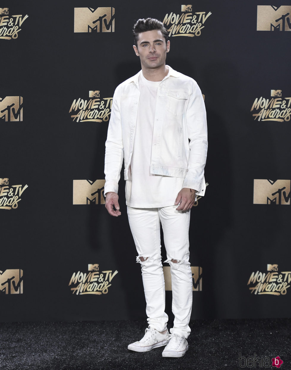 Zac Efron en la alfombra roja de los MTV Movie Awards 2017