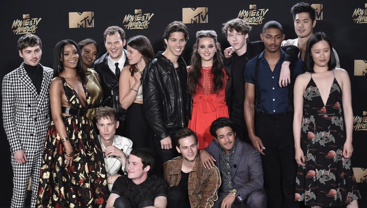 El elenco de 'Por trece razones' en los MTV Movie Awards 2017