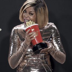 Taraji P. Henson con el premio a Mejor Héroe en los MTV Movie Awards 2017