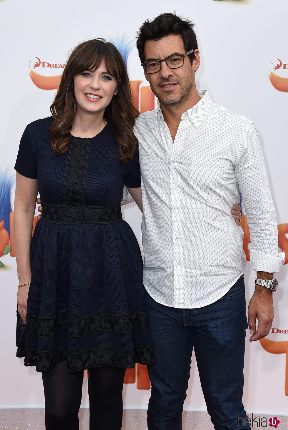 Zooey Deschanel y Jacob Pechenik en la premiere de 'Trolls'