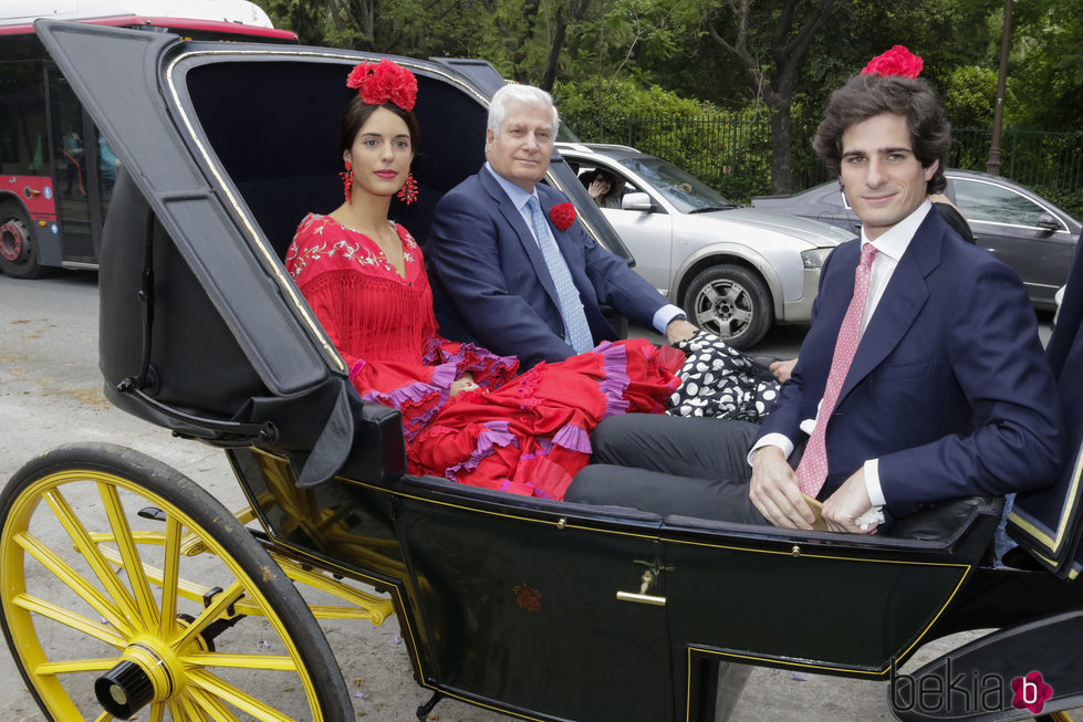 Carlos Fitz-James Stuart, Sofía Palazuelo y Fernando Fitz-James Stuart en la Feria de Abril 2017