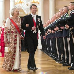 Beatriz de Holanda y Federico de Dinamarca en una cena de gala por el 80 cumpleaños de los Reyes de Noruega