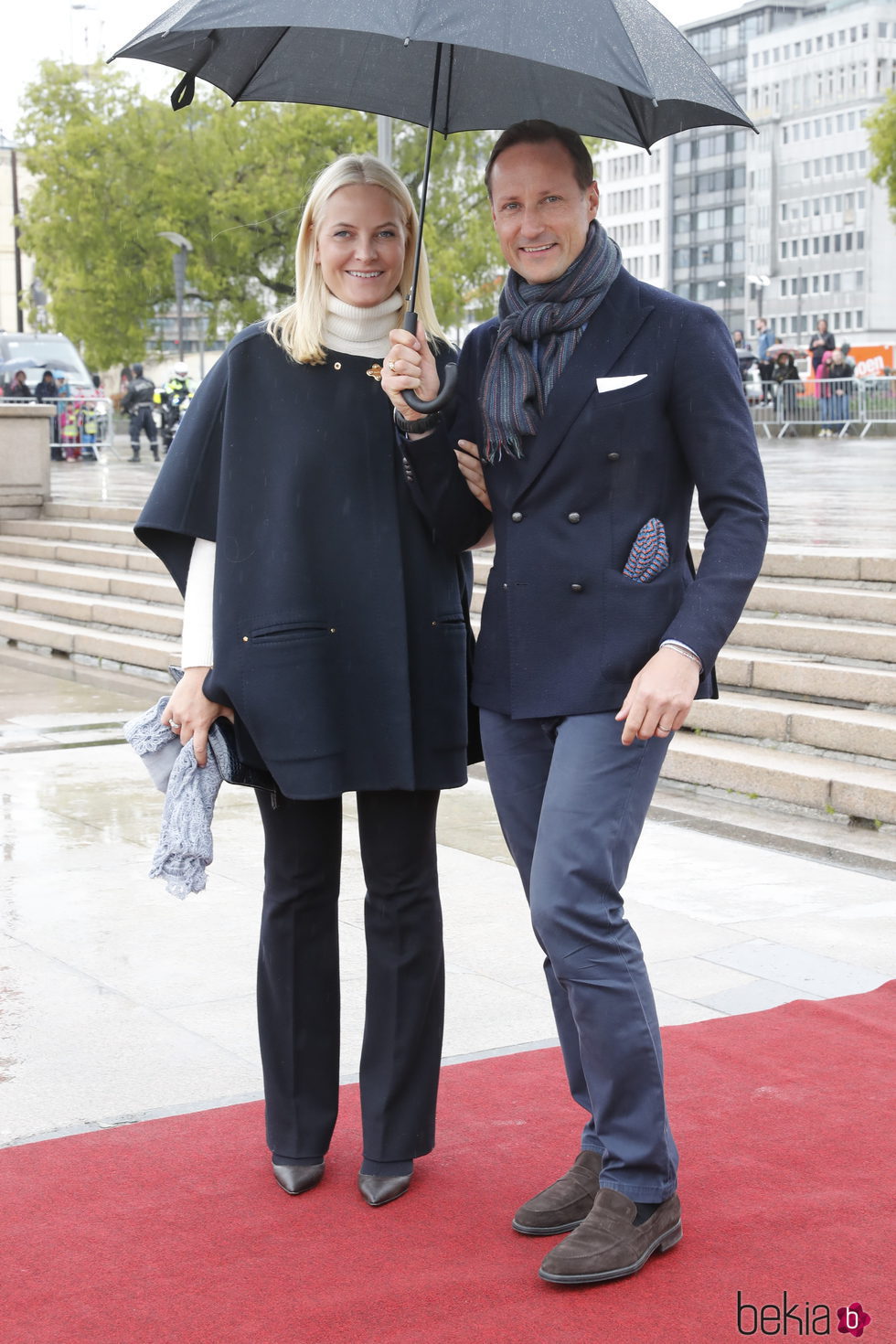 Haakon y Mette-Marit de Noruega en el 80 cumpleaños de Harald y Sonia de Noruega