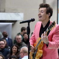 Harry Styles cantando Caroline en Today show