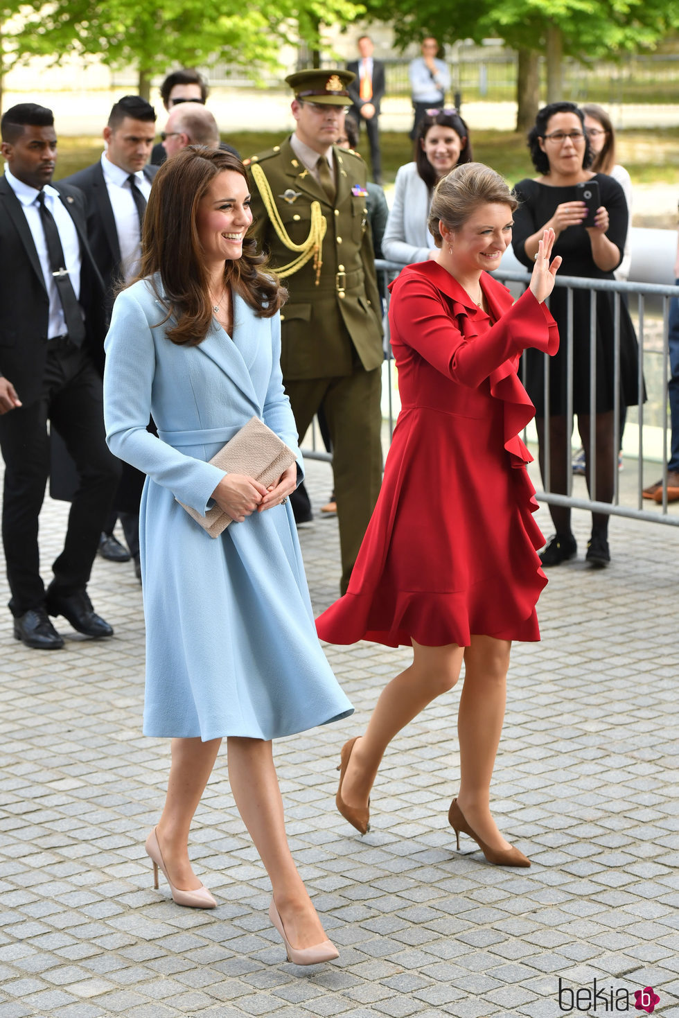 Kate Middleton y la Princesa Stephanie acudiendo a un acto en Luxemburgo