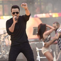 Luis Fonsi actuando en el Festival Wango Tango 2017