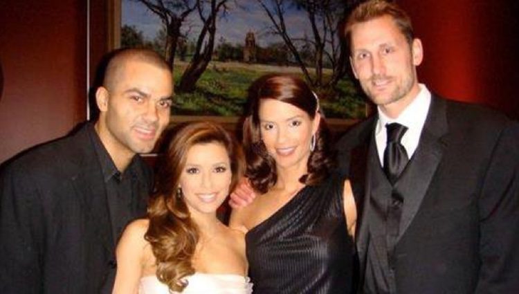 Tony Parker y Eva Longoria con Brent y Erin Barry