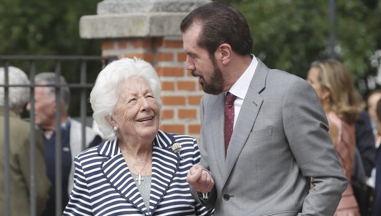 Menchu Álvarez del Valle y Jesús Ortiz en la Comunión de la Infanta Sofía