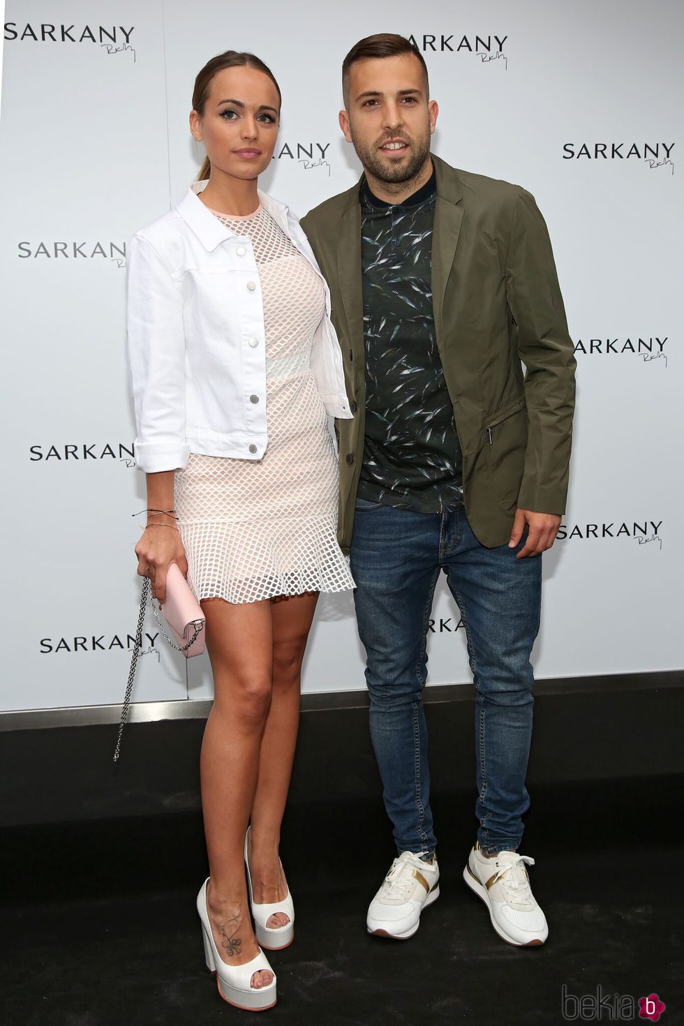 Jordi Alba y Romarey Ventura en la inauguración de la tienda de Antonella Roccuzzo y Sofía Balbi