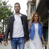 Sergio Busquets y Elena Galera en la inauguración de la tienda de Antonella Roccuzzo y Sofía Balbi