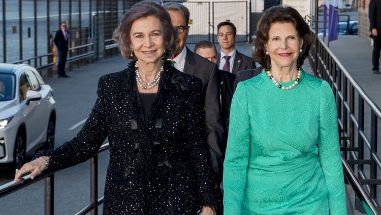 La Reina Sofía y Silvia de Suecia en una cena en Estocolmo