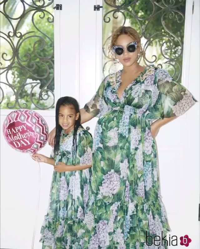 Blue Ivy felicita a Beyoncé por el día de la madre