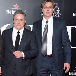 Brad Grey y Brad Pitt en la premiere de 'The Big Short'