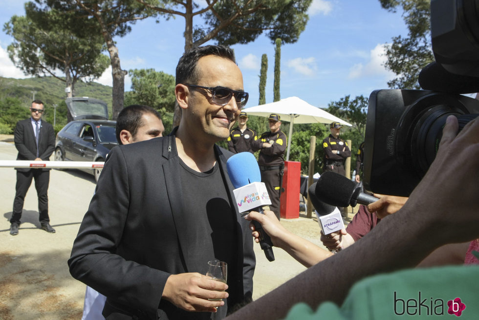 Risto Mejide hablando con la prensa