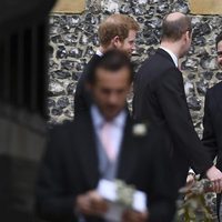 Los Príncipes Guillermo y Harry con Spencer Matthews en la boda de Pippa Middleton y James Matthews