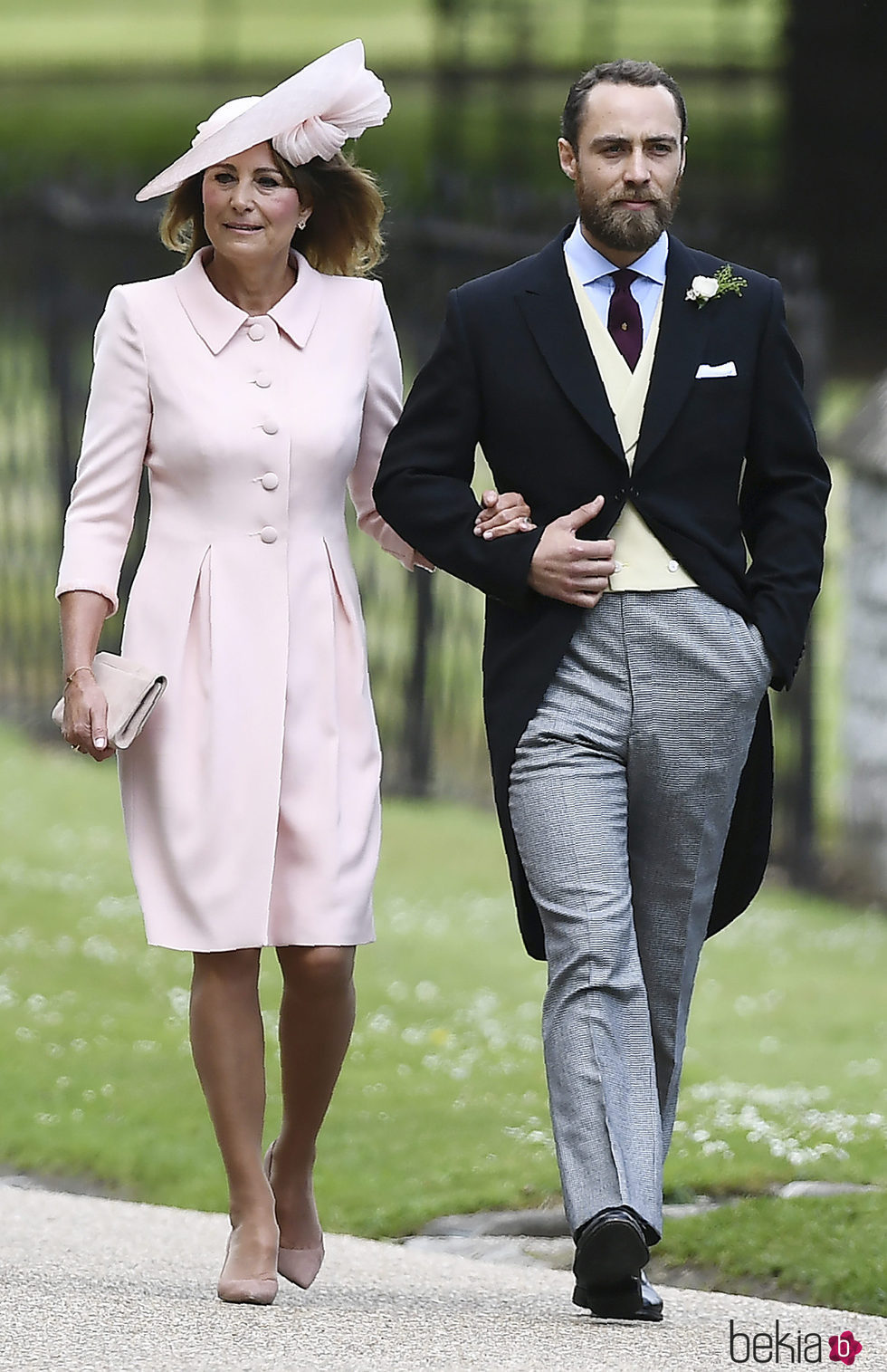 Carole y James Middleton acudiendo a la boda de Pippa Middleton