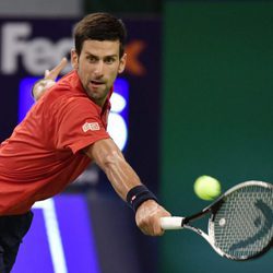 Novak Djokovic en un partido en el Master de Shanghai