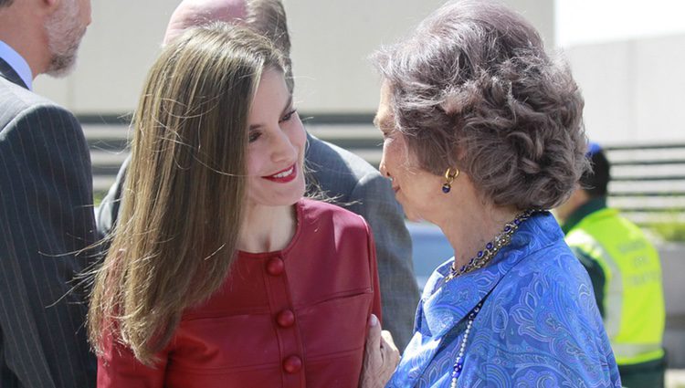 La Reina Letizia, muy cariñosa con la Reina Sofía en el 40 aniversario de la Fundación Reina Sofía