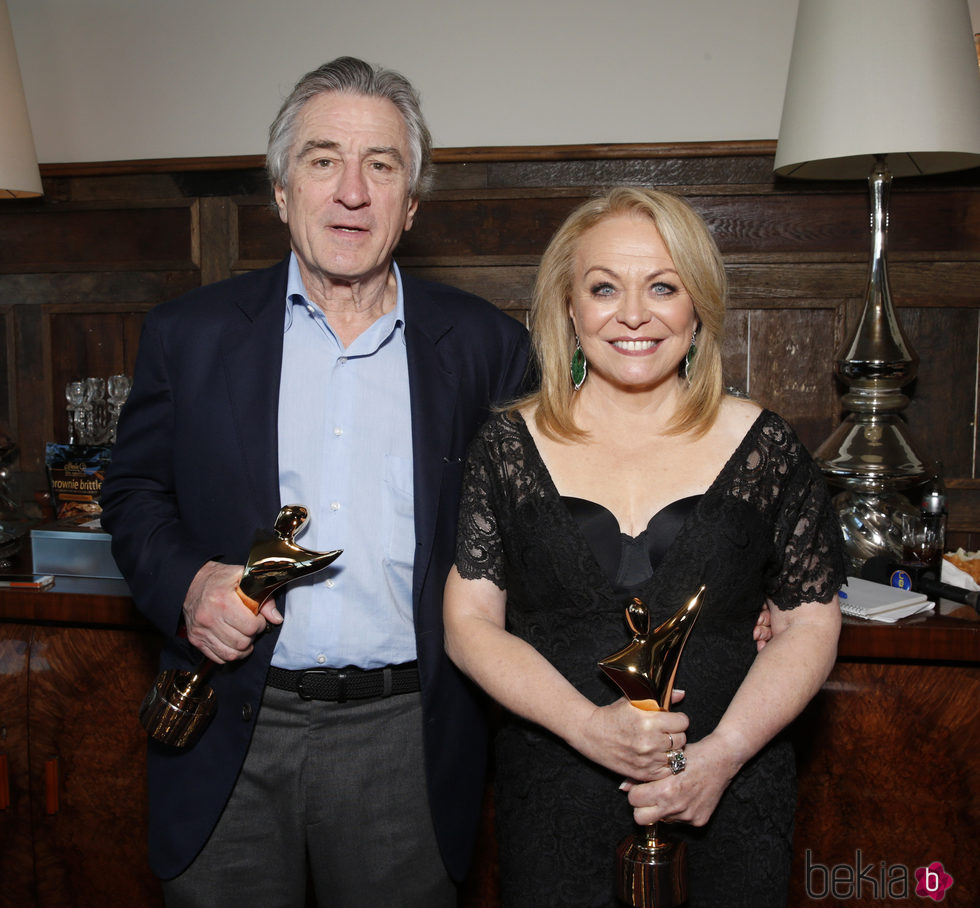 Jacki Weaver y Robert De Niro galardonados por 'El lado bueno de las cosas'