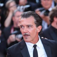 Antonio Banderas y su novia Nicole Kimpel en el Festival de Cannes 2017