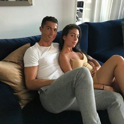 Cristiano Ronaldo y Georgina Rodríguez posando juntos por primera vez en Instagram