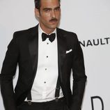 Jon Kortajarena en la Gala amfAR del Festival de Cannes 2017