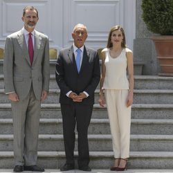 Los Reyes Felipe y Letizia con el presidente de Portugal en un almuerzo en La Zarzuela