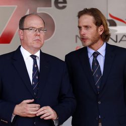 Andrea Casiraghi con el Príncipe Alberto de Mónaco en el GP de Mónaco 2017