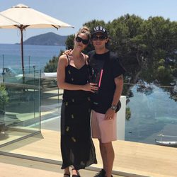 Jessica Bueno y Jota Peleteiro celebrando su segundo aniversario de boda en Ibiza