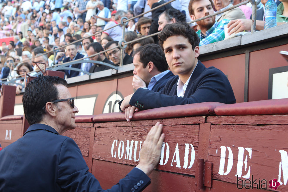 Froilán y José Ortega Cano viendo torear a Gonzalo Caballero en Las Ventas