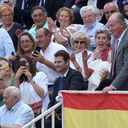 El Rey Juan Carlos, aclamado en una corrida de toros en las Ventas