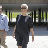 Eva Hache en la capilla ardiente de David Delfín en el Museo del Traje de Madrid