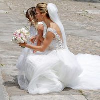 Yolanda Cardona con su hija VeraValdés el día de su boda