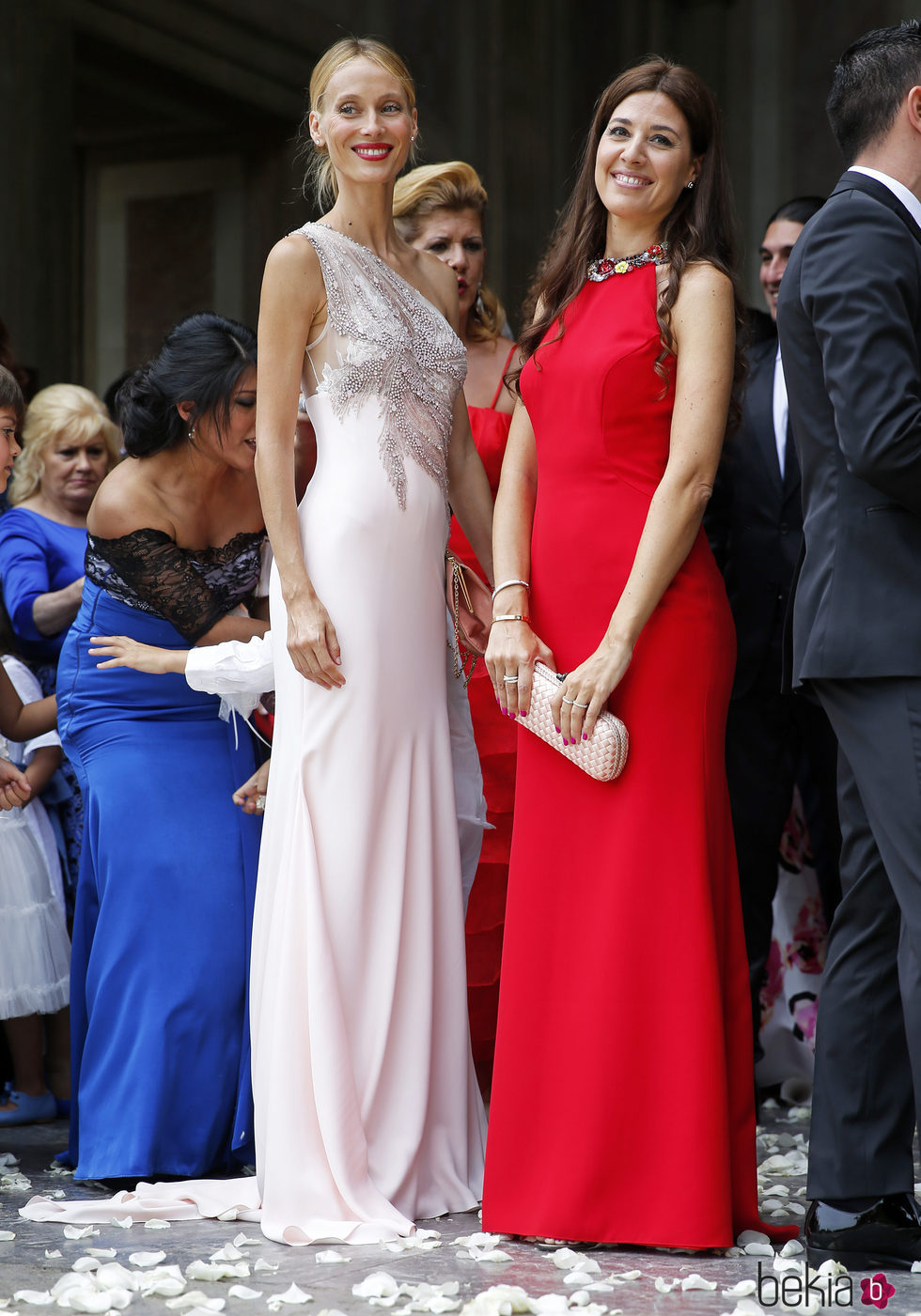 Vanesa Lorenzo y Nuria Cunillera en la boda de Yolanda Cardona y Víctor Valdés