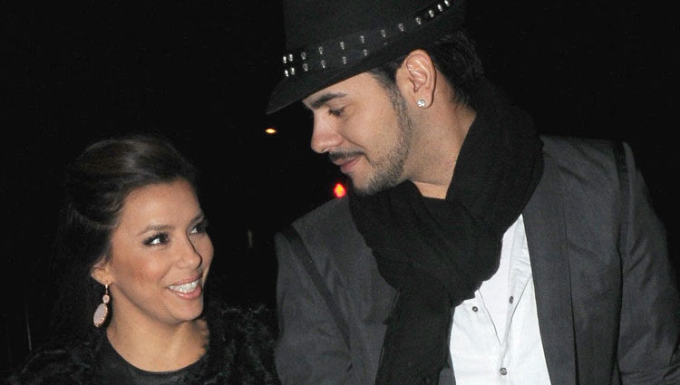 Eduardo Cruz y Eva Longoria paseando su amor