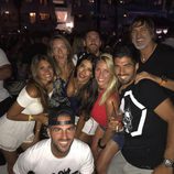 Leo Messi, Antonella Roccuzzo, Cesc Fábregas, Daniella Semaan, Luis Suárez y Sofia Balbi de fiesta en Ibiza