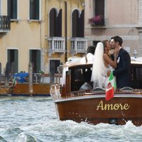 Álvaro Morata y Alice Campello sellando su amor el día de su boda en Venecia