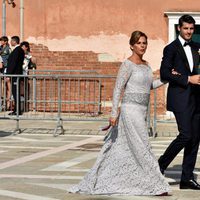 Álvaro Morata acompañado por su madre el día de su boda