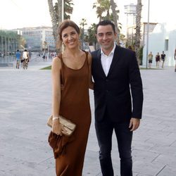 Xavi Hernández y Nuria Cunillera en la fiesta preboda de Bartra y Melissa Jiménez