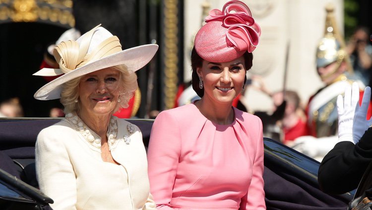 Kate Middleton y Camila Paker en la tradicional Trooping the Colour