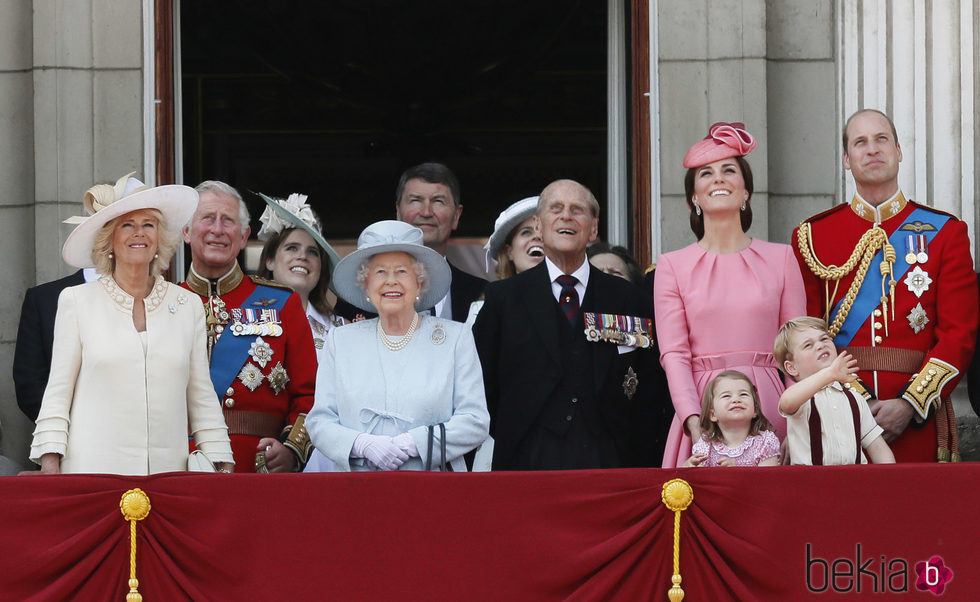 La Familia Real inglesa en el tradicional Trooping the Colour al completo