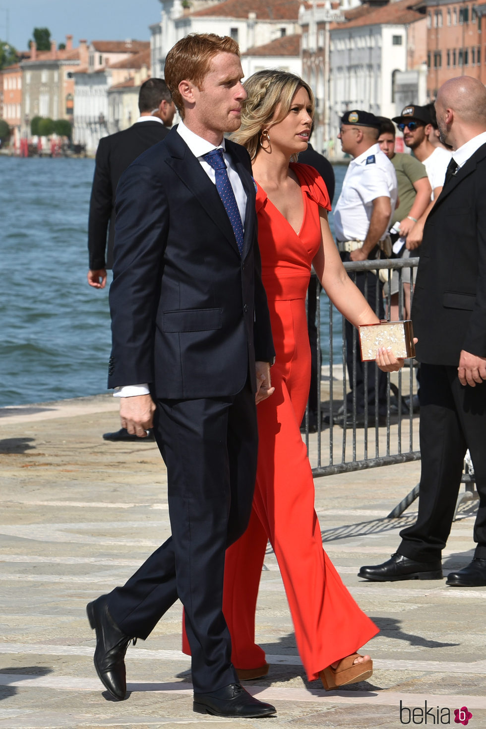 Álex Fernández y su novia en la boda de Morata y Campello en Venecia