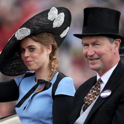 La Princesa Beatriz y Sir Timothy Laurence en Ascot 2017