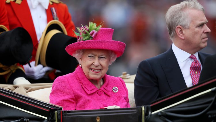 La Reina Isabel y el Duque de York en Ascot 2017