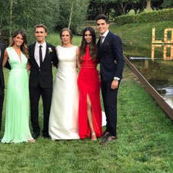 Marc Muniesa y Sara Campeny en su boda con Marc Bartra y Melissa Jiménez y Sergi Roberto y Coral Simanovich