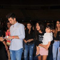 Chabelita con Alejandro Albalá y su hijo Alberto llegando al concierto de Isabel Pantoja en Sevilla