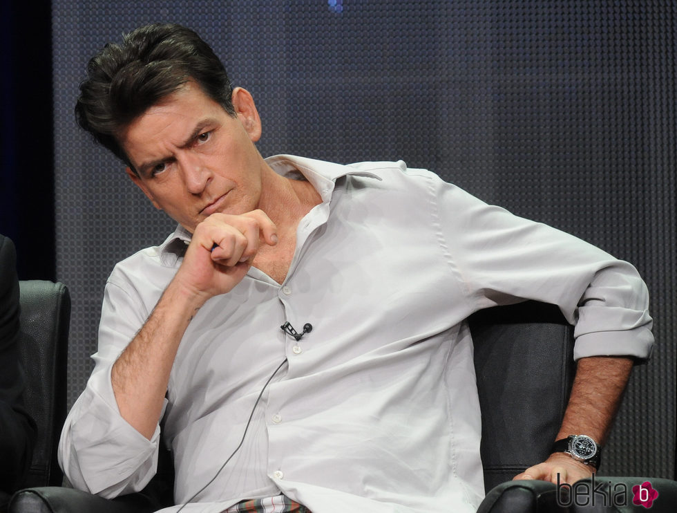 Charlie Sheen en la serie 'Terapia con Charlie'