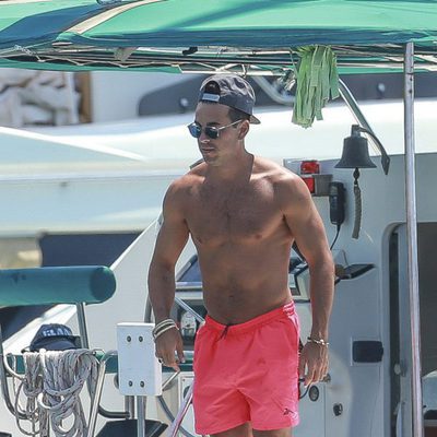 Mario Casas, de vacaciones en Ibiza con sus amigos